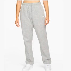 Medium grey Nike sweatpants!